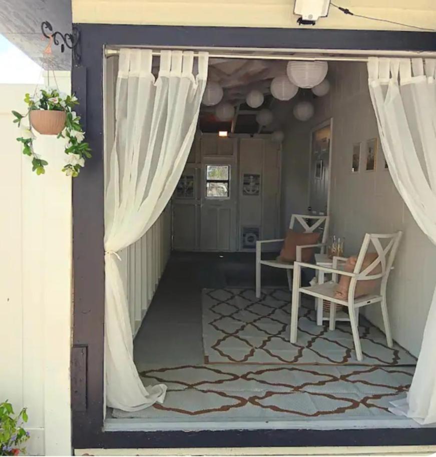 C & Y Guesthouse West Chase Exterior photo
